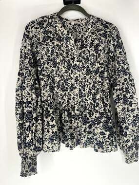 Love the label puff sleeve blue blouse
